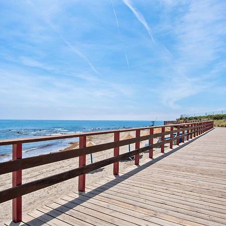 Frontline Beach Apartment Miraflores Ситио-де-Калаонда Экстерьер фото