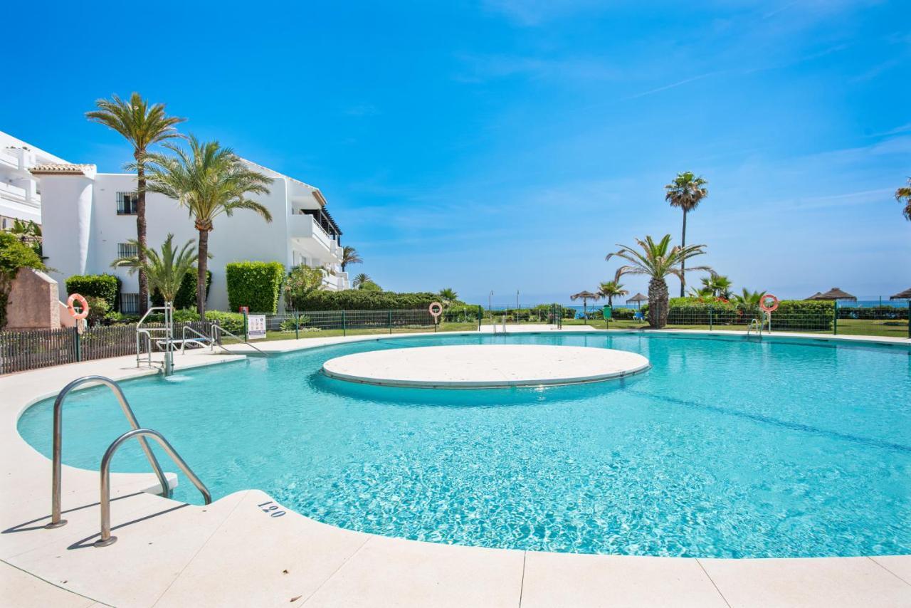 Frontline Beach Apartment Miraflores Ситио-де-Калаонда Экстерьер фото